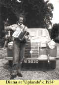 1954c_Diana_Accordion_1.jpg (113244 bytes)